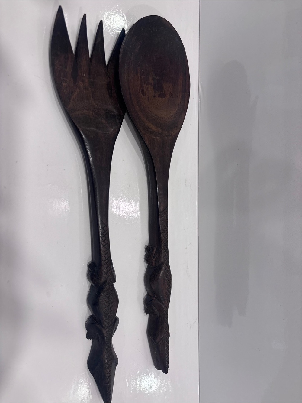 Vintage hand carved wooden crocodile salad serving set-leg hardwood spoon&fork